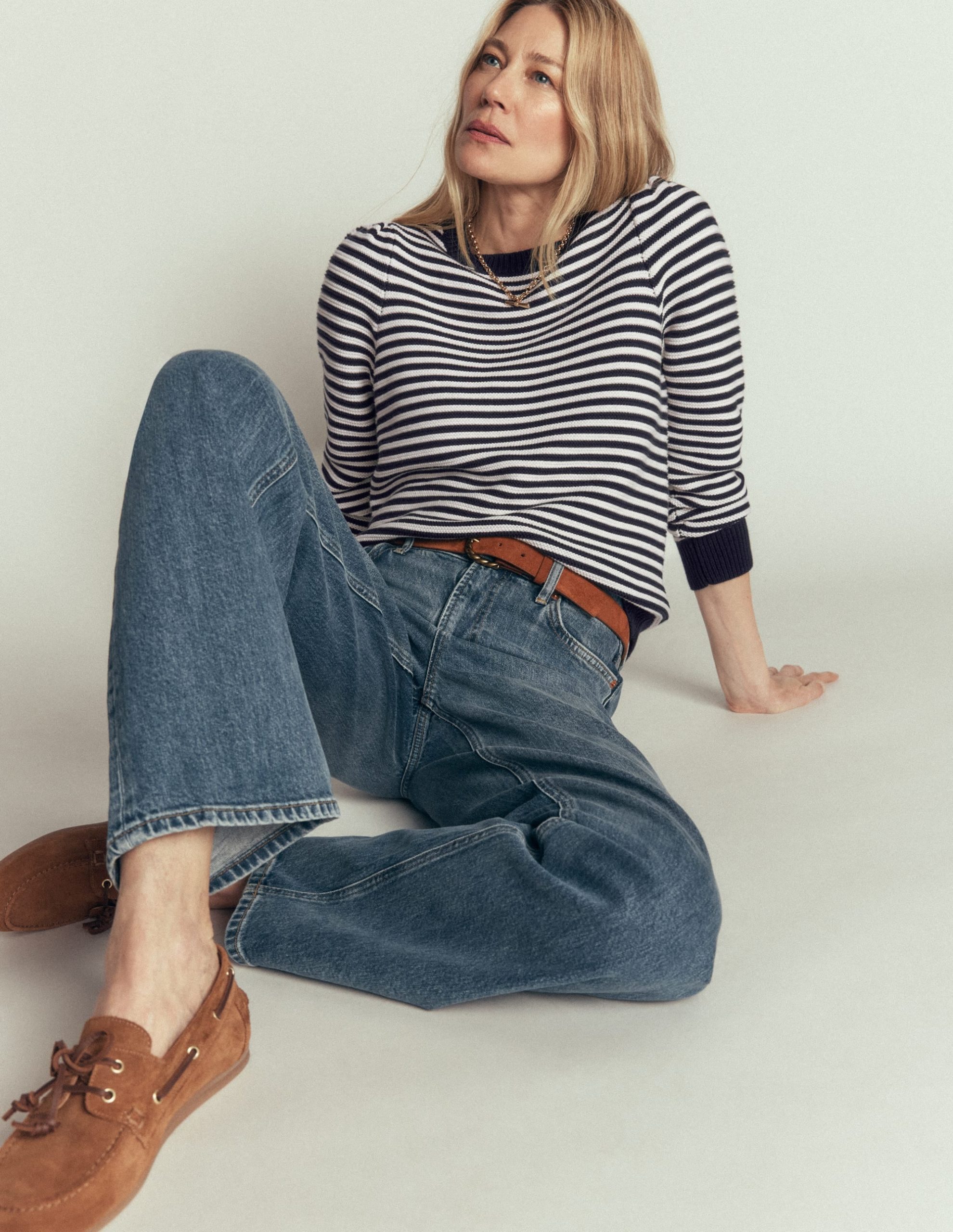 Textured Stitch Jumper-Navy. Ivory