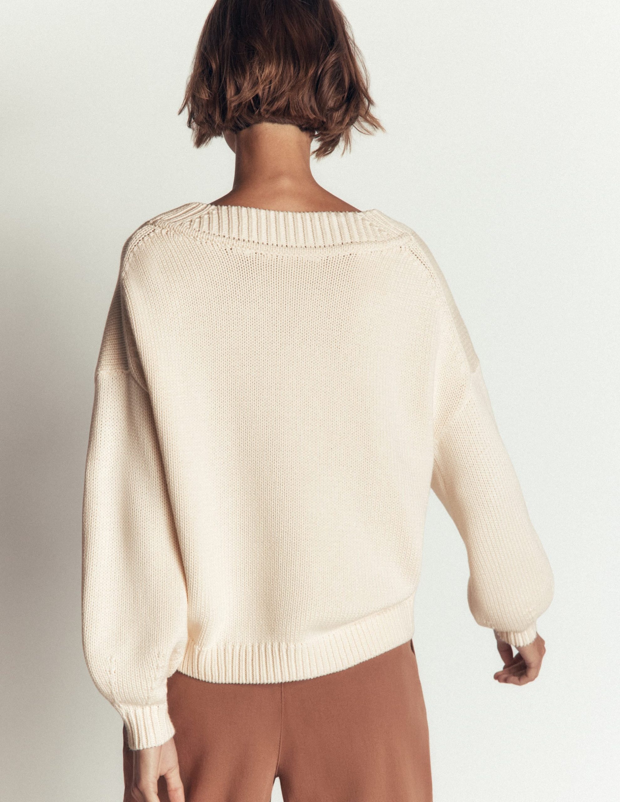 Lucy Cotton V-neck Sweater-Ivory - Image 3