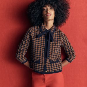 Elizabeth Bow Knitted Jacket-Camel. Dogstooth