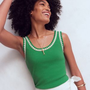 Maddie Trim Detail Vest-Shamrock Green