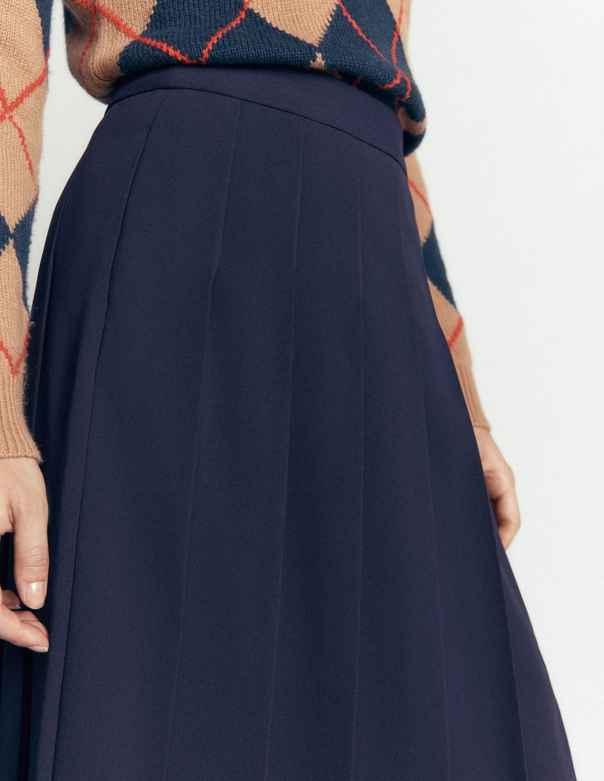 Pleat Side Split Midi Skirt-Navy - Image 2